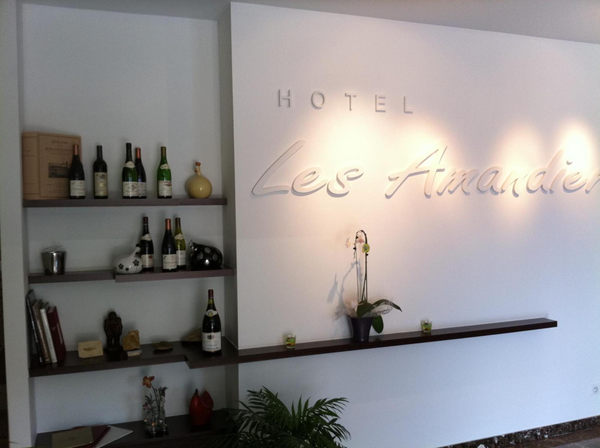 Hotel Les Amandiers 투르농쉬르론 외부 사진