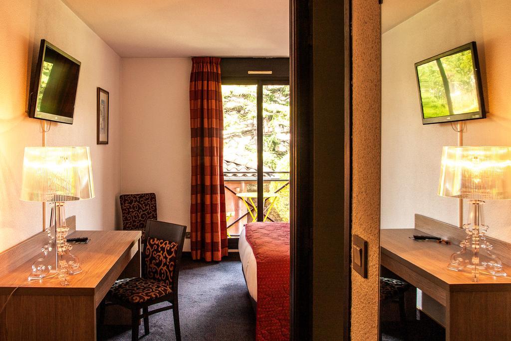Hotel Les Amandiers 투르농쉬르론 외부 사진