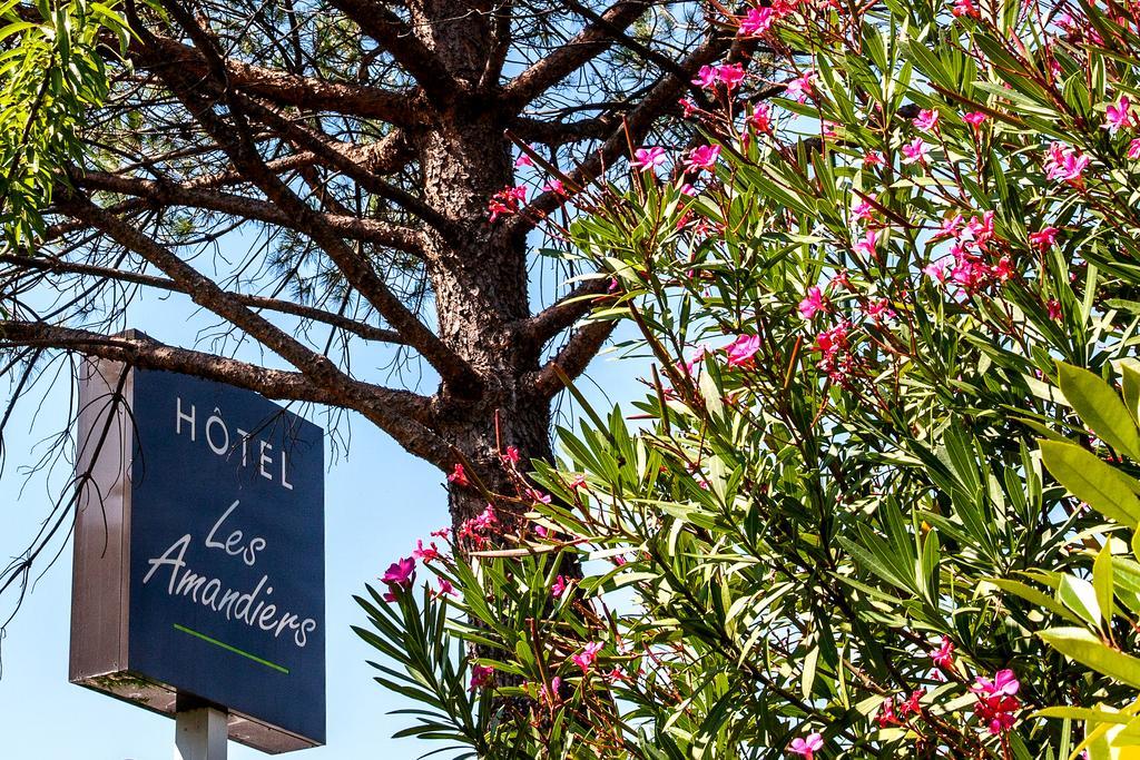 Hotel Les Amandiers 투르농쉬르론 외부 사진