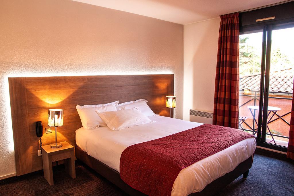Hotel Les Amandiers 투르농쉬르론 외부 사진