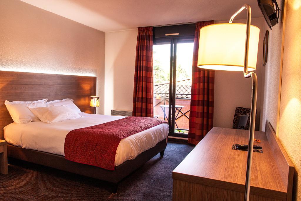 Hotel Les Amandiers 투르농쉬르론 외부 사진