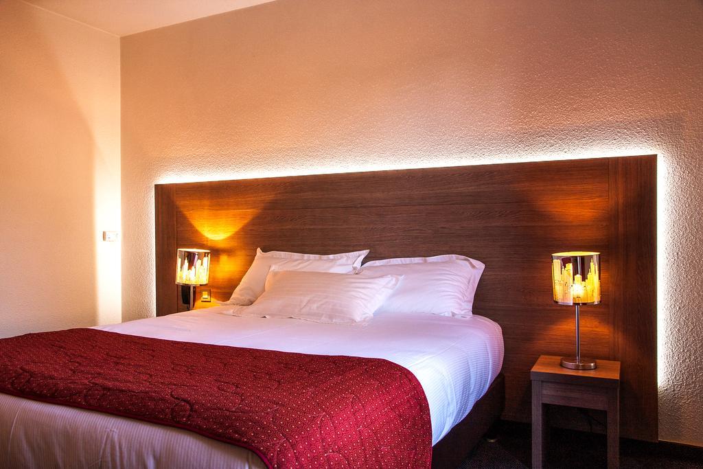 Hotel Les Amandiers 투르농쉬르론 외부 사진